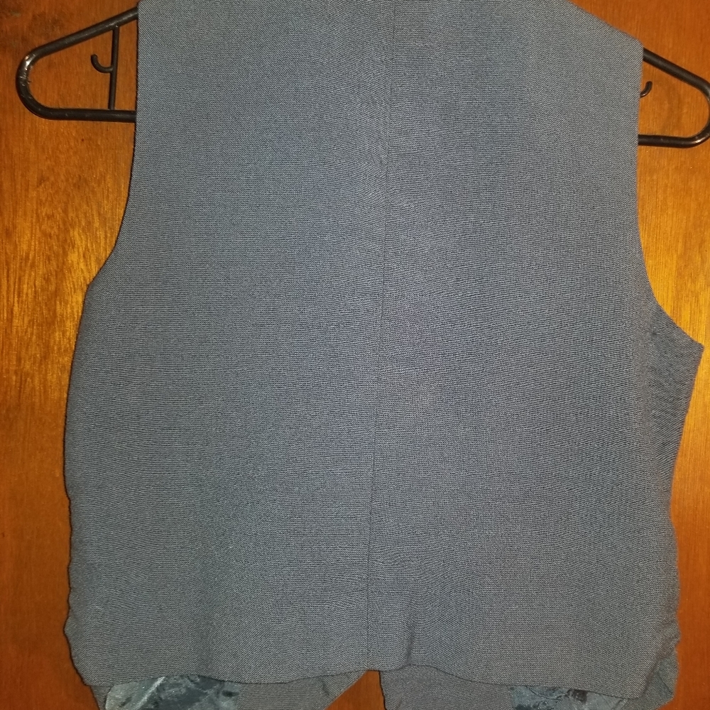 Vest - Picture 2 of 2